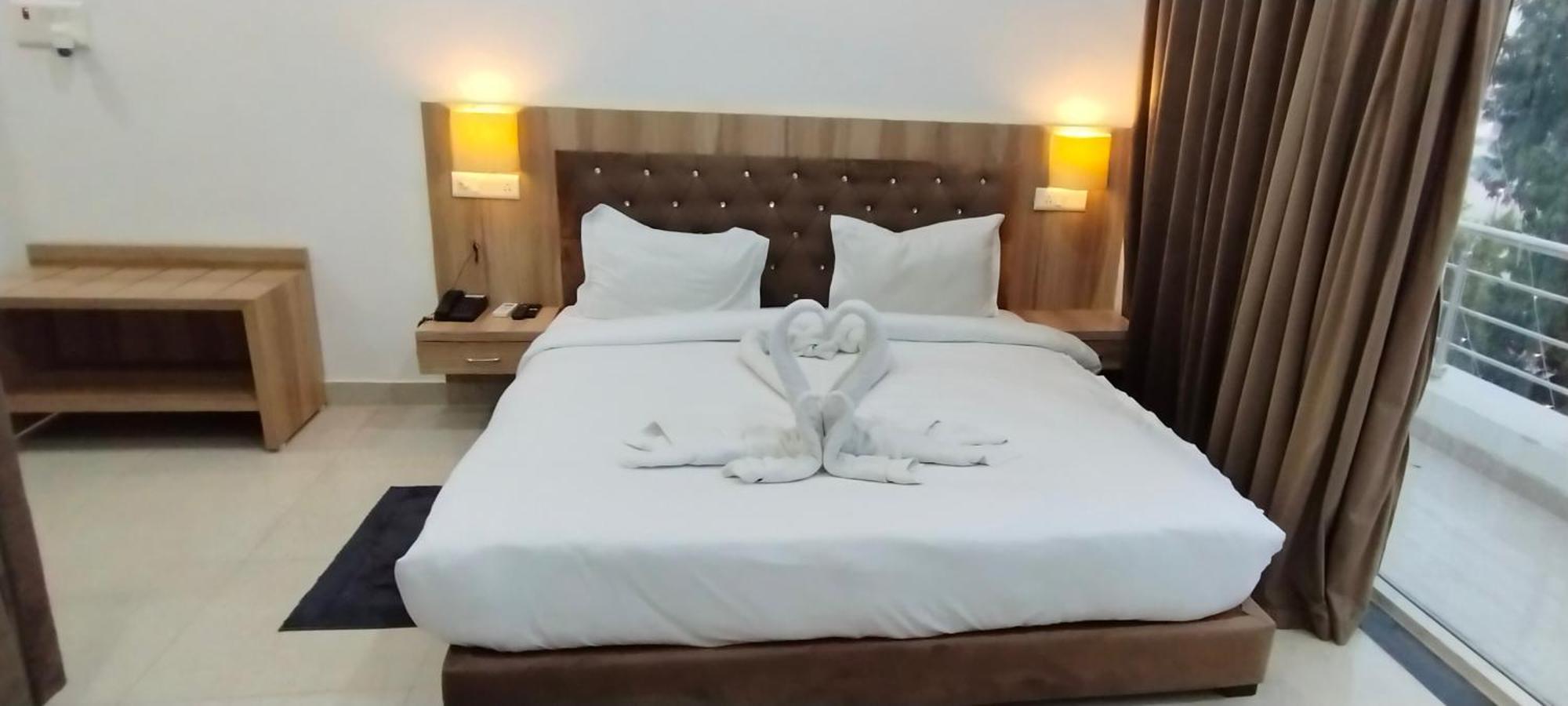Hotel Lakeview By Bookingcare Chhatarpur المظهر الخارجي الصورة